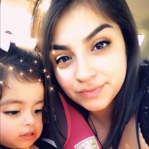 Meet your Posher, Leslie